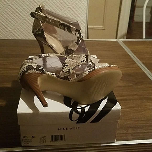 Gator print heels - Picture 3 of 4